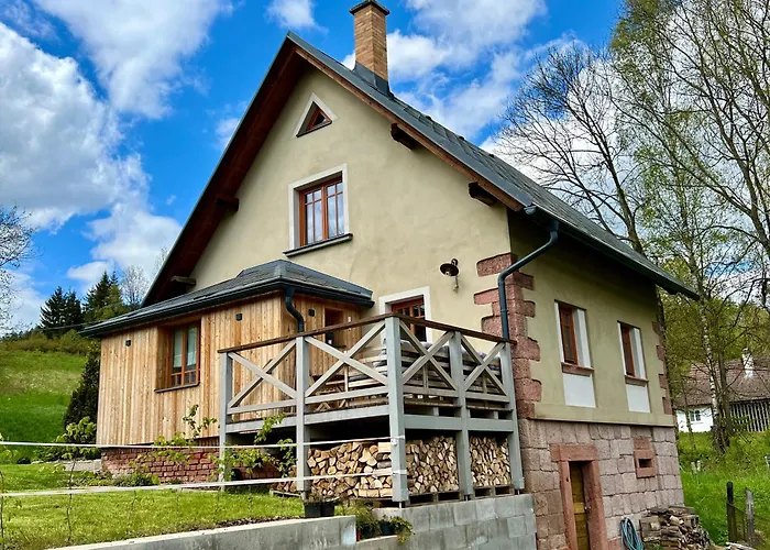 Little Cottage No.100